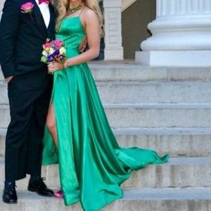 Sherri Hill Emerald Prom Dress